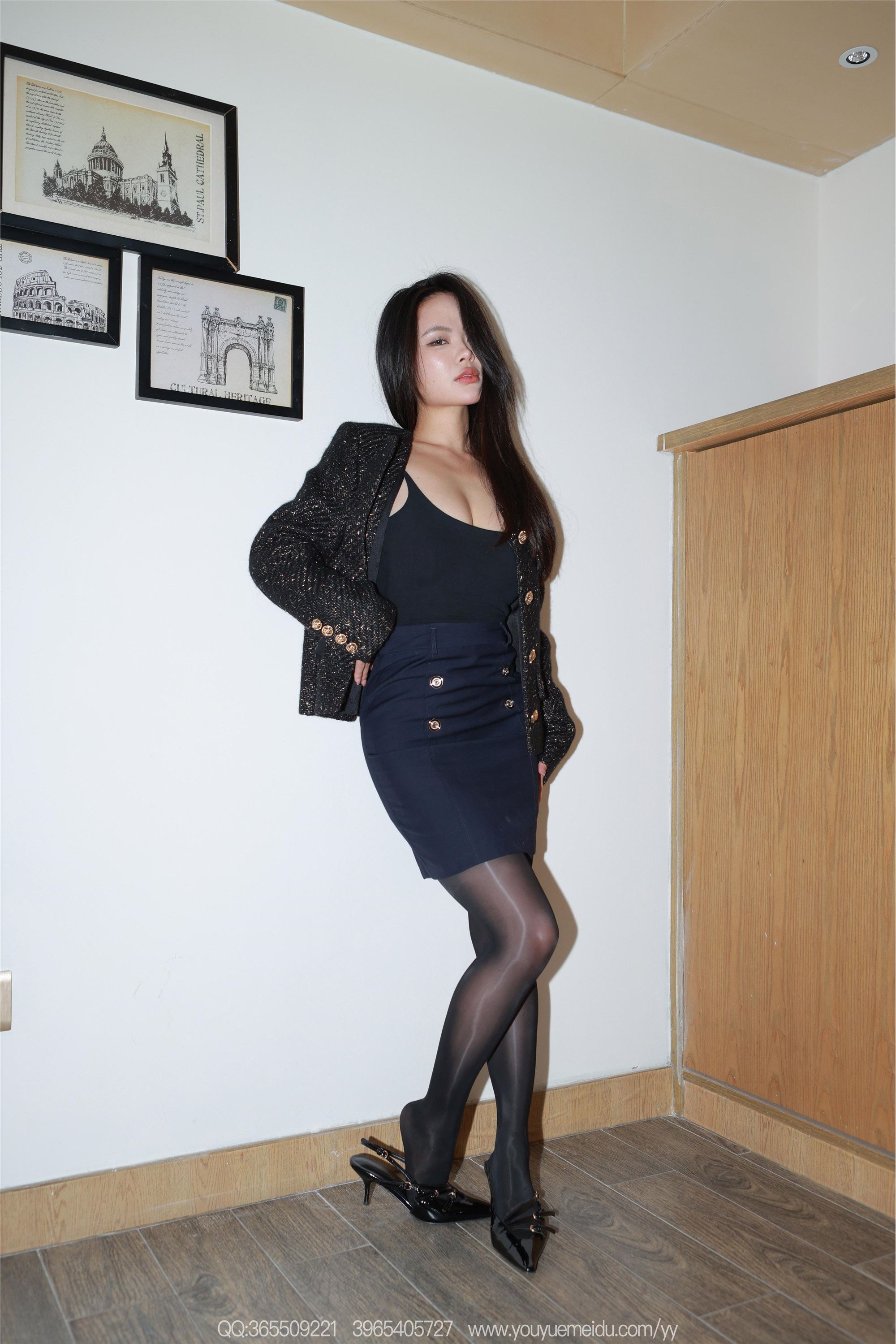 IESS异思趣向  2025.11.15 丝享家 2211 兔兔《油亮丝（上）》